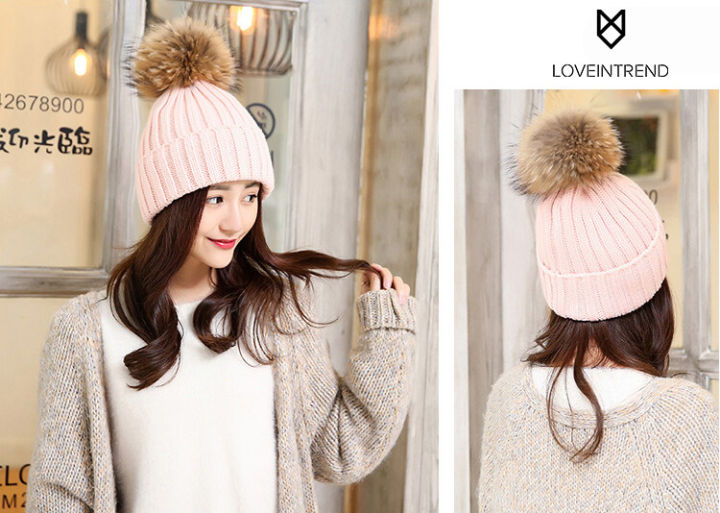 Fur%20pompom%20beanie%20-%20Image%208
