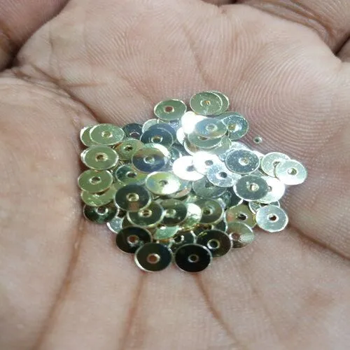 Golden%20Colour%204Mm%20Size%20Plain%20Sequence/Sitara%20-%20Premium%20Quality%20Embellishments%20At%20A%20Reasonable%20Price%20For%20Long-Lasting%20Shine%20-%20Image%204