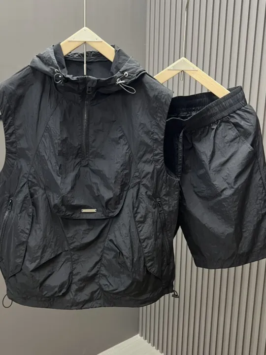Casual%20Hooded%20Sleeveless%20Suit%20Men's%20Summer%20Workwear%20Thin%20Loose%20Fashion%20Couple%20Sleeveless%20Waistcoat%20Shorts%20Two-Piece%20Set%20Men%20-%20Image%202