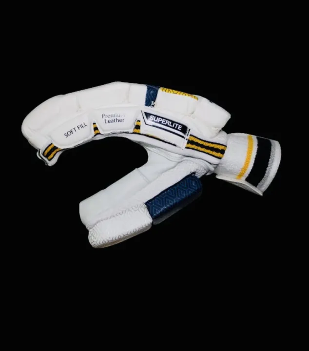 SS%20Super%20Lite%20Batting%20Gloves%20-%20Image%203