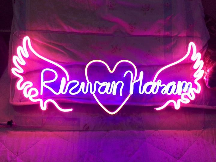 Customised%20Neon%20Sign%20-%20Image%202