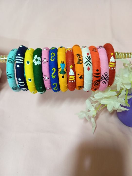 stylish%20hand%20print%20design%20made%20up%20of%20fabric%20%20bangles%20for%20women%20-%20Image%203