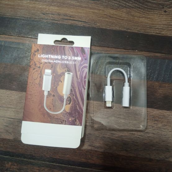 Compatible for Iphone handsfree connector Lightning to 3.5 mm Headphone Jack Adapter