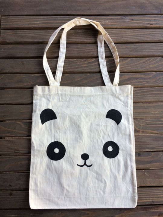 Stylish%20hand%20painted%20customized%20tote%20bag%20%7C%20ECo%20friendly%20tote%20bag%20%7C%20tote%20bag%20for%20university%20students%20-%20Image%203