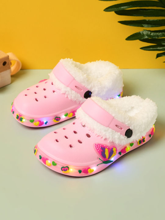 Autumn%20and%20winter%20fashionable,%20casual%20and%20comfortable%20home%20shoes%20for%20boys%20and%20girls%20with%20plush%20holes%20-%20Image%202