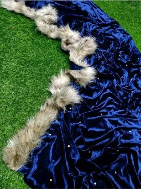 Indian%20Winter%20Velvet%20Shaal%20Chador%20for%20girls%20and%20women%20-%20Image%208