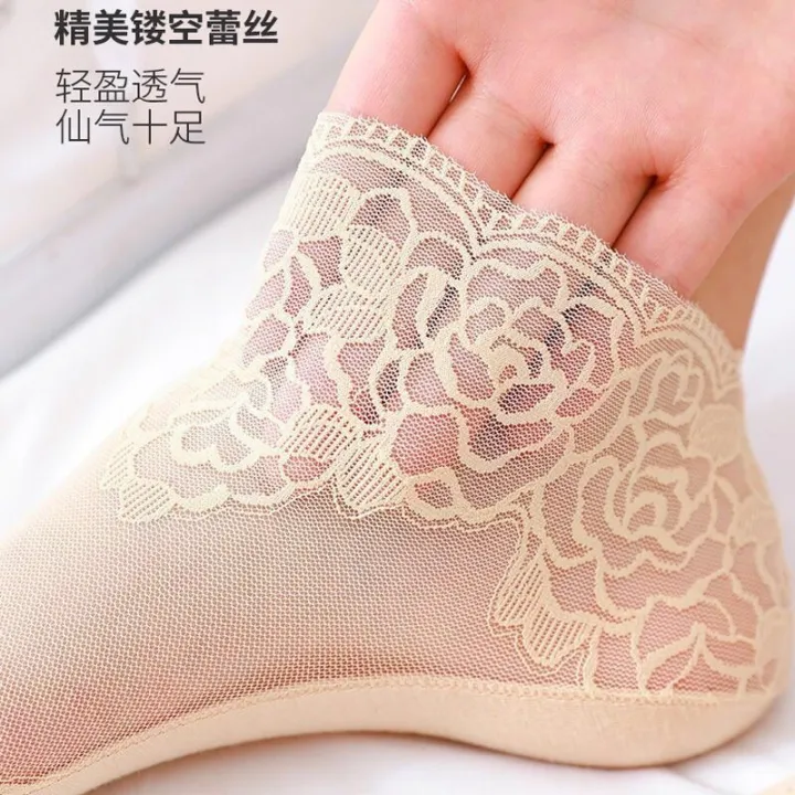 Women%20shallow%20transparent%20invisible%20thin%20non%20slip%20lace%20socks%20-%20Image%207