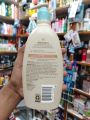 Aveeno Baby Daily Moisture Gentle Bath Wash & Shampoo with Natural Oat Extract-532ml. 