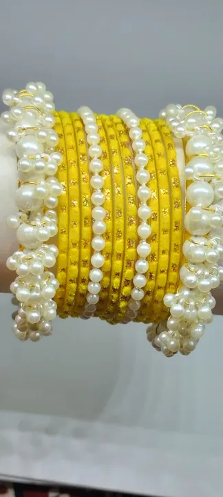 Pearl%20And%20Velvet%20Bangles%20Set%20For%20Girls%20And%20Women/%20Trending/Fashion/Bangles%20-%20Image%205