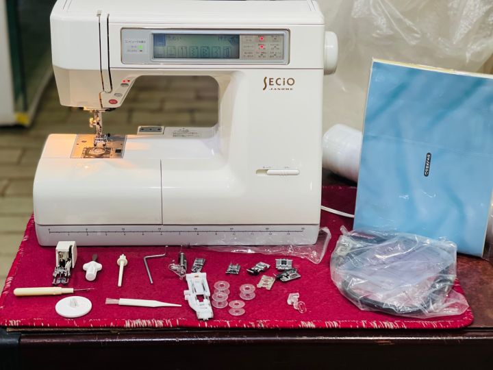 Janome%208210%20sewing%20machine%20-%20Image%206