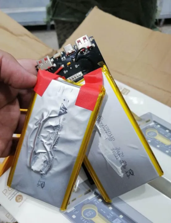 Transparent%2020000mAh%20Power%20Bank%20%2066W%20Fast%20Charging%20Portable%20Charger%20External%20Battery%20Pack%20Powerbank%20For%20iPhone%20Android%20and%20all%20Devices%20-%20Image%204