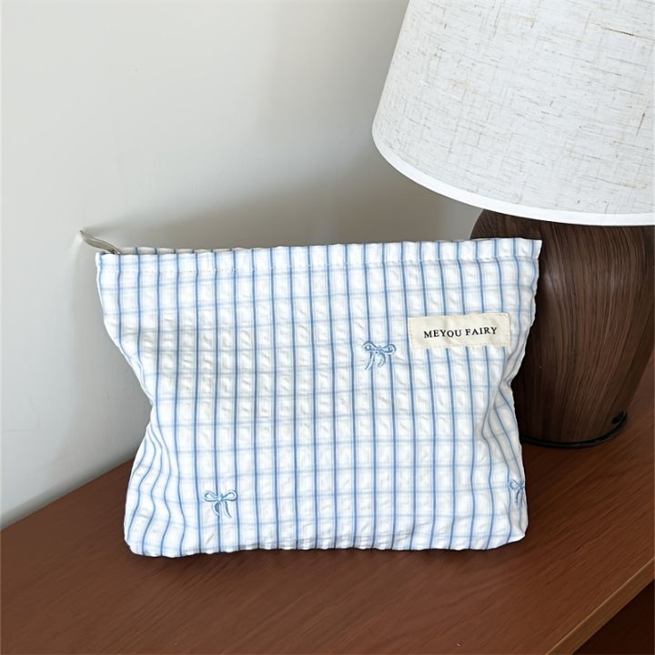 Light%20Blue%20Striped%20Bow%20Cosmetic%20Bag,%20Women%20Travel%20Makeup%20Organizer%20with%20Zipper,%20Multi-Use%20Toiletry%20Pouch%20-%20Image%207