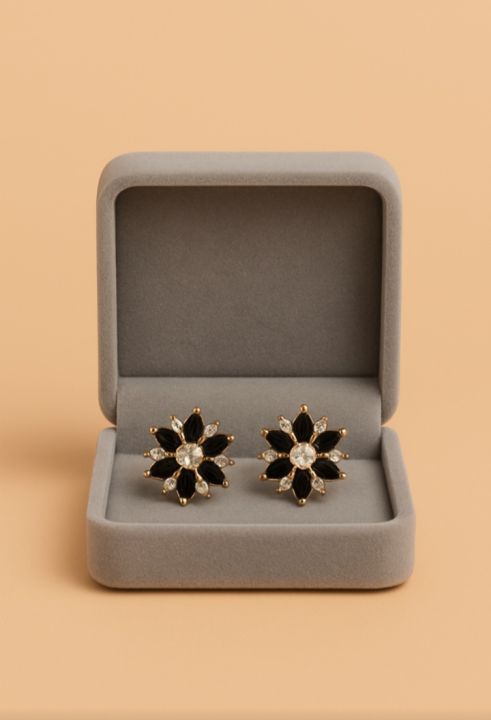 Elegant%20flower%20design%20earrings%20for%20women%7Cblack%20&%20white%20colour%7Cfashionable%20earrings%20for%20girls%7CIzkha%20Elegance%20-%20Image%204