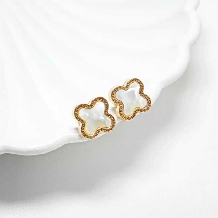 Branded%20Van%20Cleef%20Studs/Tops/Earrings%20-%20Image%209