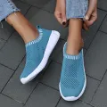 Women's Ultra Light Oversized Running Shoes, Fashionable Fly Woven Breathable Sports Sneakers. 