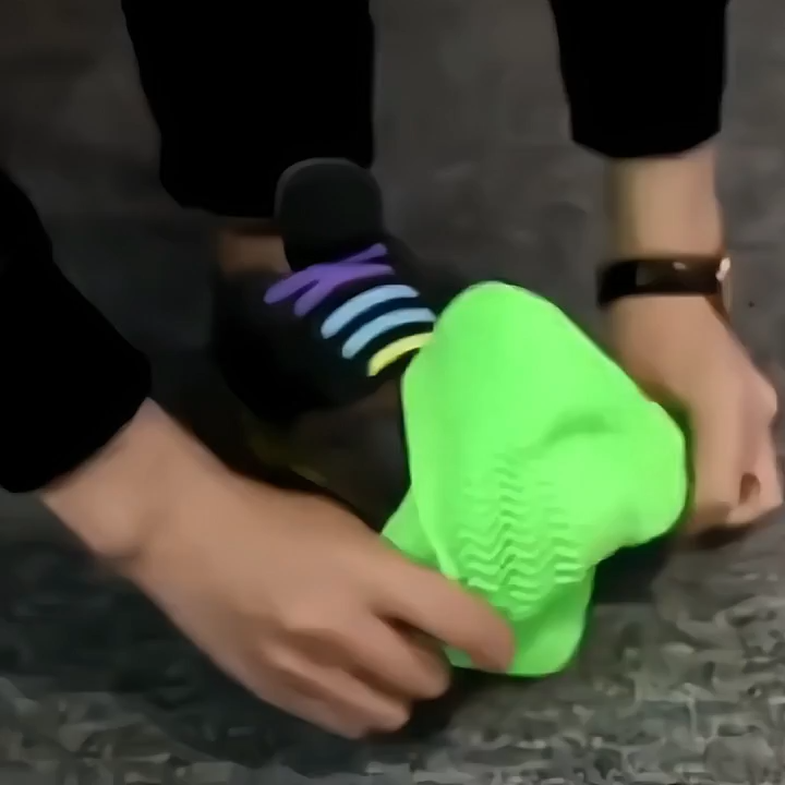 Versatile -Waterproof Silicone Shoe Cover Free Size Boots Cover portable Rain Proof Silicone Rain Boots for Men/Women- Avant-garde