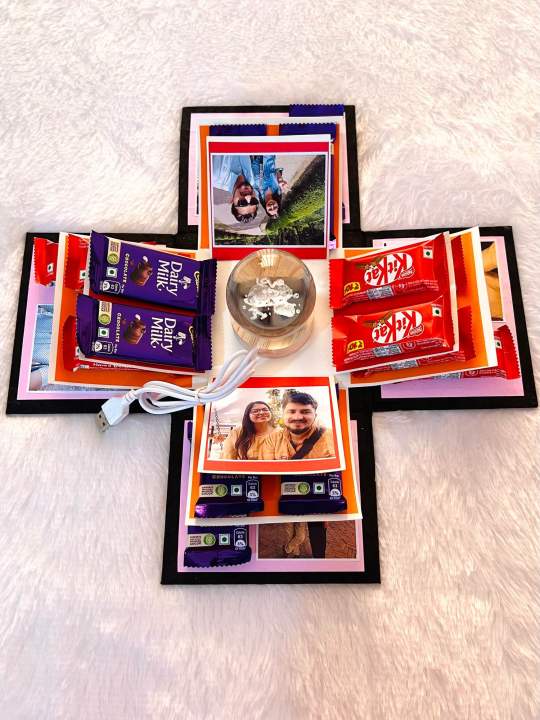 Chocolate%20explosion%20Box%20With%20Crystal%20Ball%20And%20Photos%20-%20Image%204