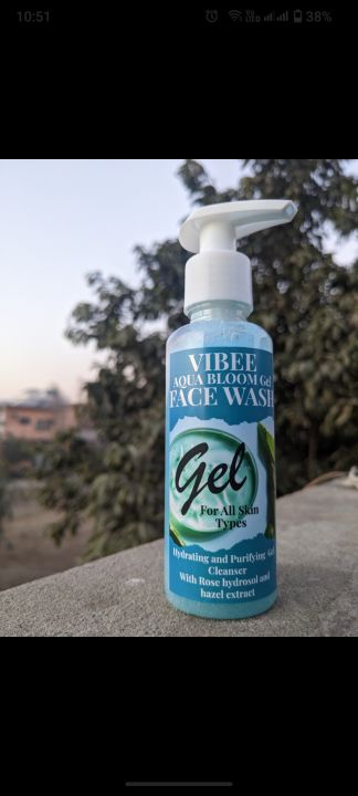 Vibee Aqua Bloom Gel Face Wash (100ml)