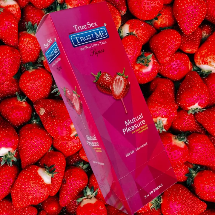 Trust%20me%20strawberry%20flavour%20condom%20-%20Image%203