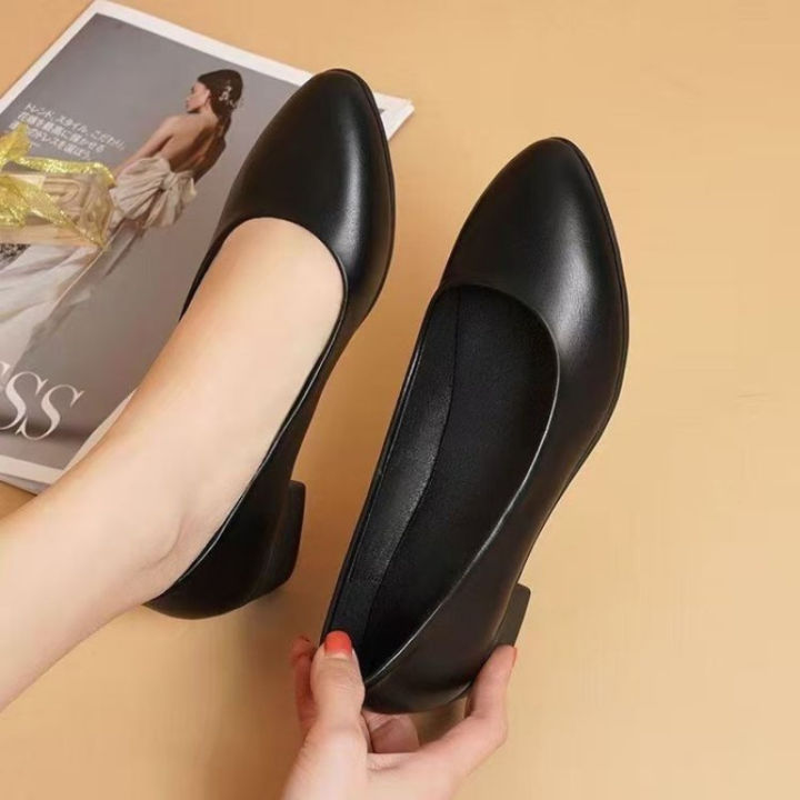 %E2%80%8B%E2%80%8B2025%20New%20Arrival%20Women's%20Low-Heel%20Pumps%20Black%20Genuine%20Leather%20Formal%20Shoes%20Slip-On%20Commuter%20Comfortable%20Mid-Heel%20-%20Image%205