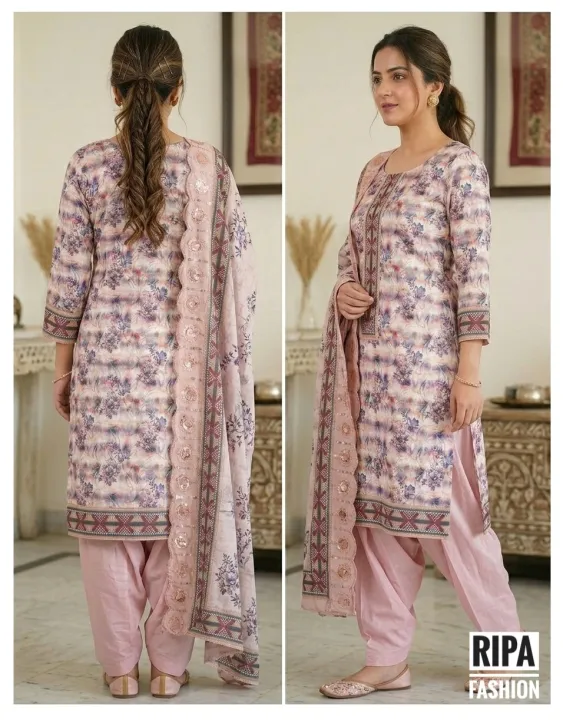 Luxurious%20three-piece%20set%20made%20of%20100%25%20cotton.%20-%20Image%203