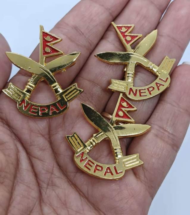 Nepali%20Khukuri%20Cross%20Nepal%20National%20Flag%20Lapel%20Pin%20For%20Coat%20Jacket,Topi%20-%20Image%202