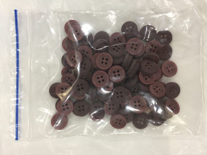 4-hole%20plastic%20buttons%20100-piece%20packet%20kaleji%20brown%20-%20Image%204