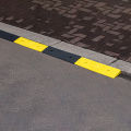 1 Pc Plastic Curb Ramp, Non-Slip Threshold Ramp, 30/40/50 Mm Height, For Cars, Bicycles, Wheelchairs – Smooth Uphill Transition. 