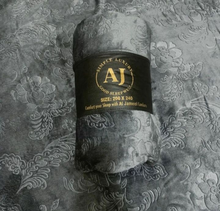 latest%20and%20stylish%20AC%20flece%20balnket%20for%20summer%20collection%20-%20Image%206