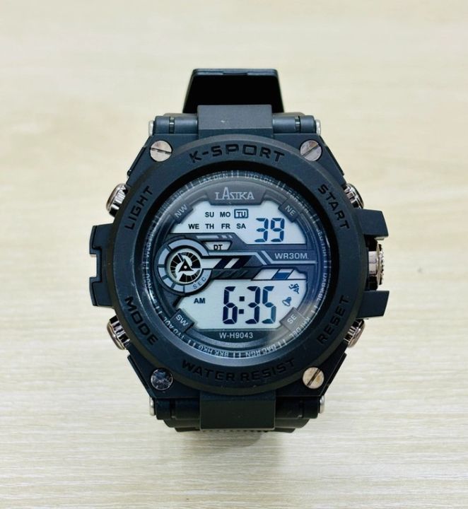 LASIKA%20W-H9043%20Fashionable%20High-Quality%20Waterproof%20Digital%20Display%20Sport%20Quartz%20Watch%20For%20Trendy%20Men%20-%20Image%202
