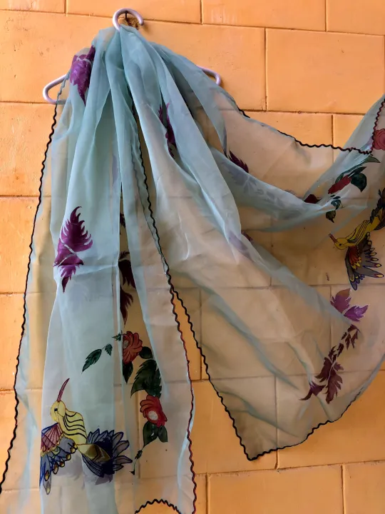 Hand%20painted%20organza%20dupatta,%20hand%20painted%20dupatta,%20beautiful%20Hand%20paint%20dupatta%20-%20Image%202