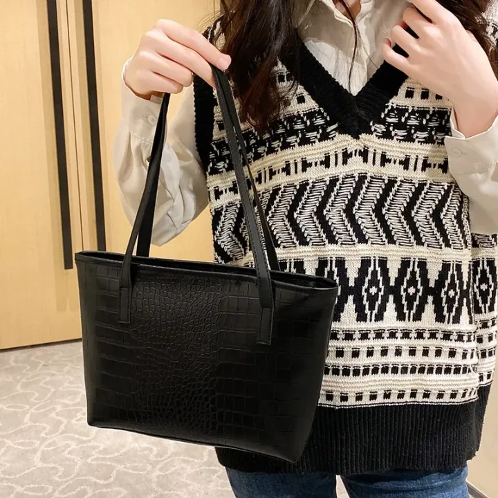 New niche versatile leopard print round crocodile print tote bag large capacity diamond embroidered armpit bag