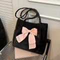 Bows Versatile Casual Hand-held Tote Bag Women's Bag Simple Spacious Trendy Crossbody Bag Commuter Bag.