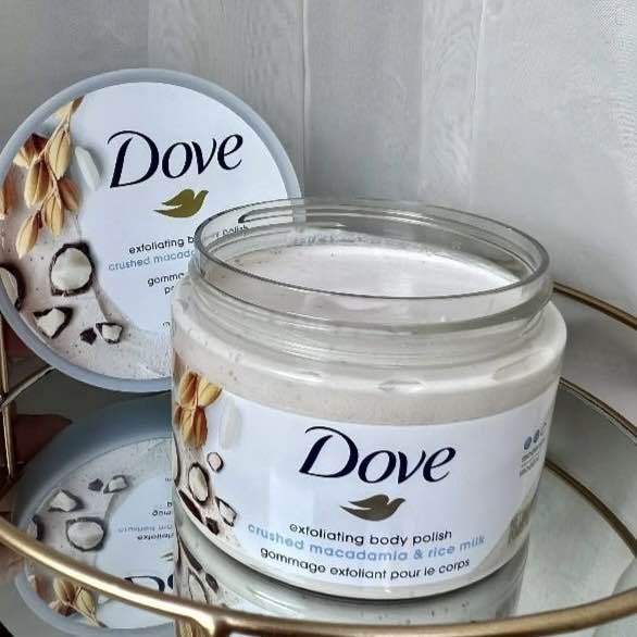 Dove%20Exfoliating%20Body%20Scrub%20%7C%20Crushed%20Macadamia%20and%20Rice%20Milk%20-%20Image%206