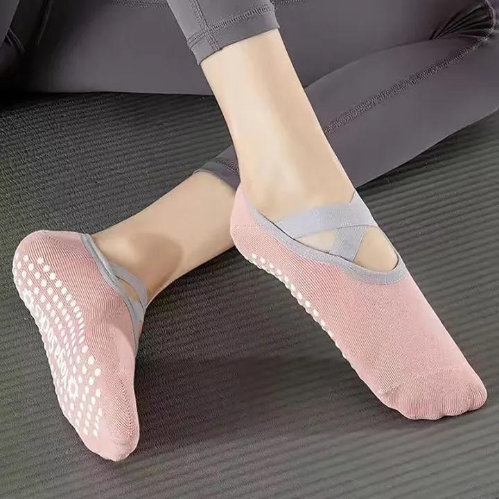 Women's%20Professional%20Yoga%20Socks%20Anti-Slip%20Sweat-Absorbent%20Breathable%20Pilates%20Ballet%20Dance%20Sport%20Socks%20for%20Active%20Ladies%20-%20Image%207