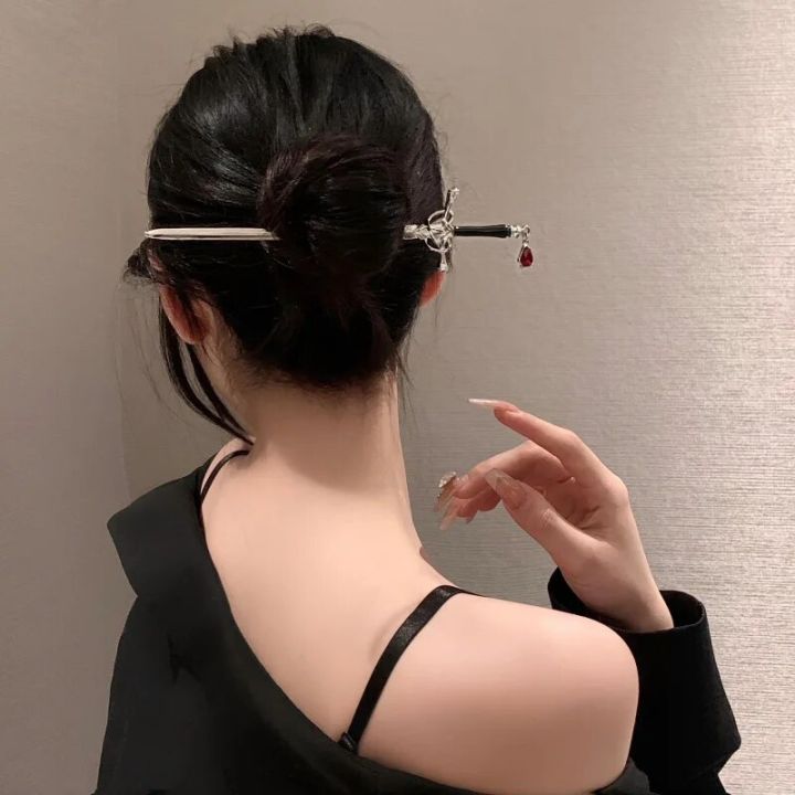 Chinese%20Style%20Sword%20Hairpin%20For%20Women%20Punk%20Ruby%20Hair%20Stick%20Ponytail%20Girls%20Hair%20Pins%20Diy%20Hairstyle%20Tools%20Daily%20Hair%20Accessories%20-%20Image%205