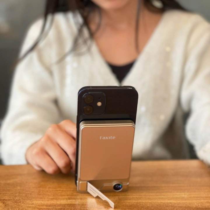 Faxite 10000mAh 15W magnetic wireless powerbank | Daraz.com.np