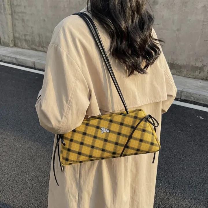 New%20Retro%20American%20Style%20Crossbody%20Bag%20Women's%20Handbag%20Fashionable%20Handheld%20Bag%20Casual%20Single%20Shoulder%20Bag%20Simple%20Style%20Handbag%20-%20Image%204