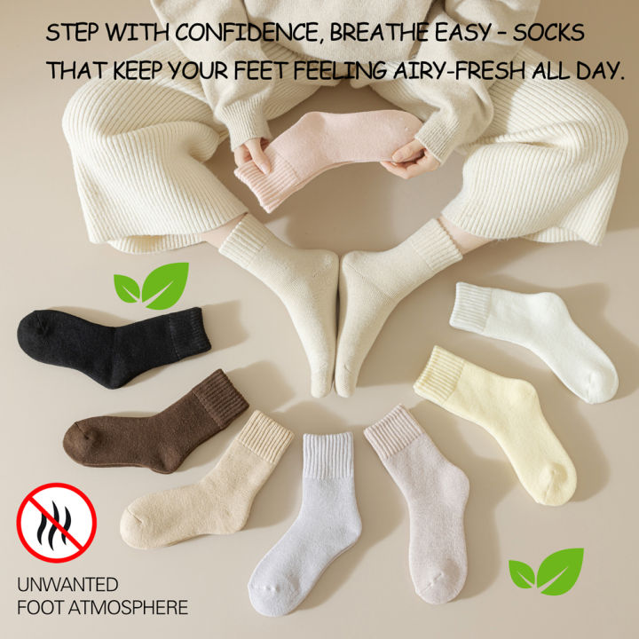 3%20Pairs%20Women's%20Plush%20Socks%20Winter%20Thermal%20Fleece%20Lined%20Maternity%20Sleep%20Socks%20Non-Slip%20Grippers%20Soft%20Crew%20Socks%20For%20Cold%20Weather%20-%20Image%202