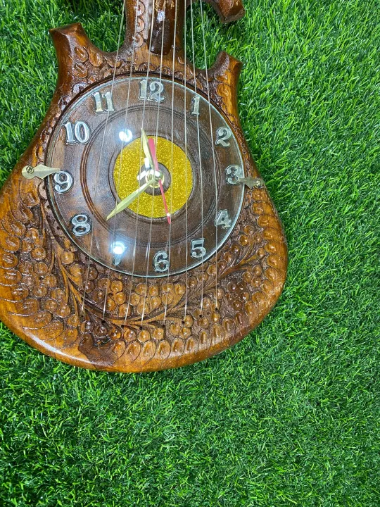 Wooden%20wall%20clock%20in%20guitar%20shape%20beautiful%20decoration%20piece%20-%20Image%204