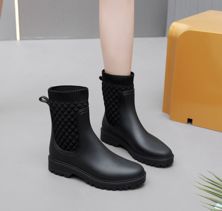 1 Pair of Women's Short Chelsea Rain Boots, Fashionable U-Shaped Fly-Knit Rain Boots, Pvc Non-Slip Waterproof Shoes