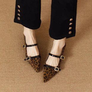 2025%20Fall%20New%20French%20Pointed-Toe%20Leopard%20Print%20Mary%20Janes%20-%20Elegant%20Stylish%20Commuter%20Flat%20Shoes%20with%20Single%20Buckle%20-%20Image%207