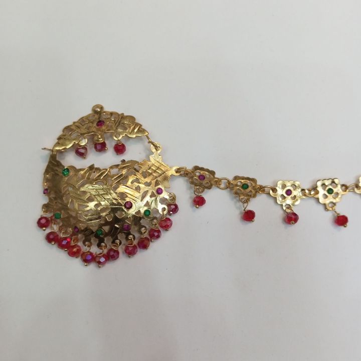 Gold-Plated%20Traditional%20Bridal%20Manjus%20Nath%20with%20Red%20Beads%20%E2%80%93%20Raaikal%20Jewels%20-%20Image%206