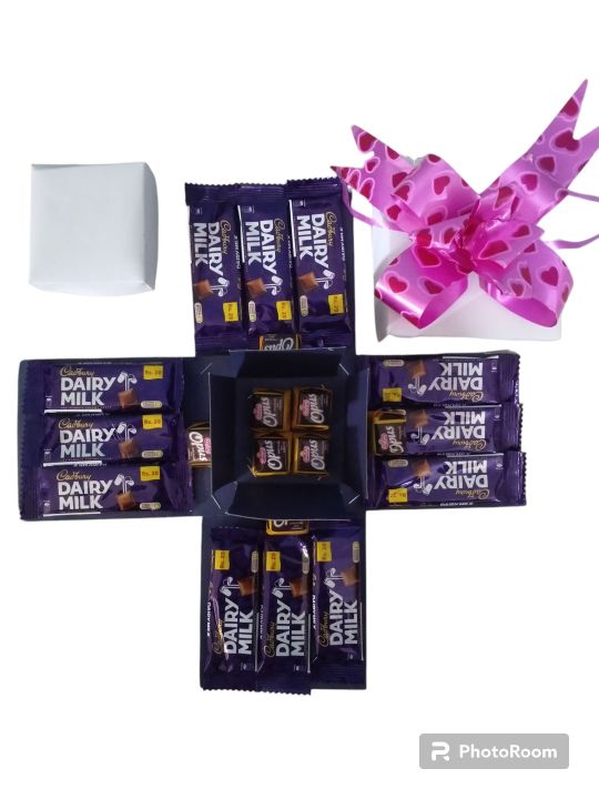 Giggly Opus and Cadbury dairy milk chocolates gift box with customized wishing card