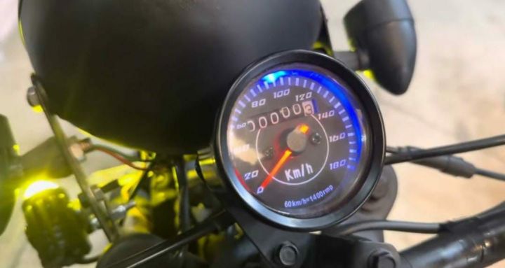 Universal%20Speedo%20Meter%20Led%20Light%20Meter%20Water%20Proof%20Meter%20Cafe%20Racer%20Meter%20-%20Image%206