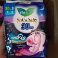 Laurier Sanitary Napkins Soft and Safe, Night Type, 30 Cm. Pack of 4 Pieces. 
