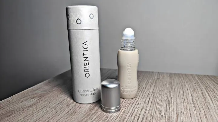 Orientica%20Velvet%20Musk%20Attar%20For%20Unisex%20-%206ml%20-%20Image%204
