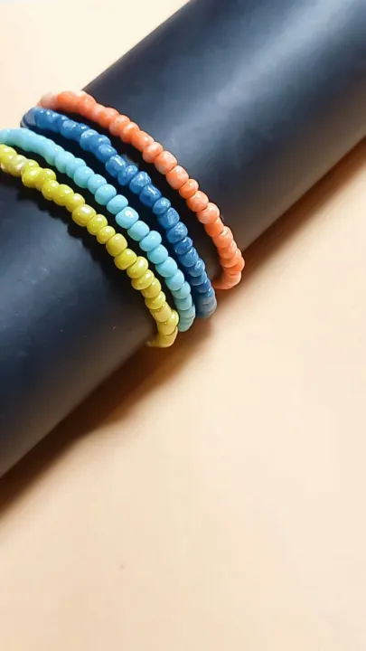 hand%20breclet/beaded%20hand%20braclet/different%20color%20hand%20breclet%20-%20Image%203