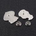 New Bloodborne Dark Souls Brooches Ludwig Maria  Solaire of Astora Artorias Knights Figure Badge Lapel Pins Men Game Jewelry. 