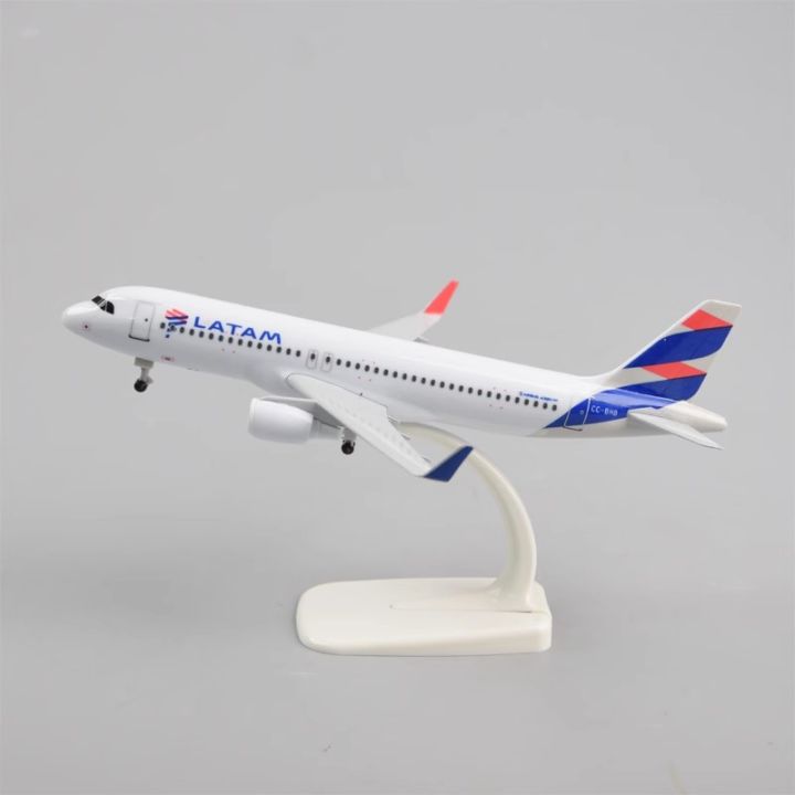 Latam Airlines A320 20cm Diecast Metal Alloy Plane Model Scale Aircraft With Landing Gears Children'S Toys	Airbus A320 Collected